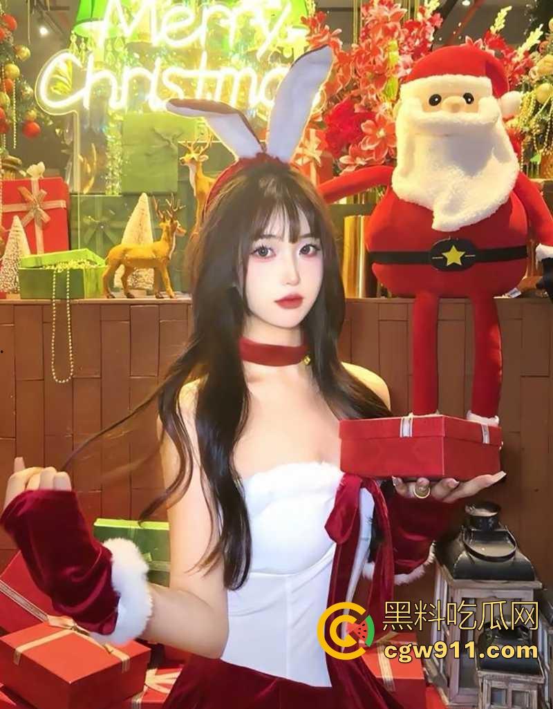 武汉神颜美女销售【刘家琪】暗骚反差玩露奶诱惑,骑术一流猛摇榨精,被拽发狠操,撅腚迎猛操!-1