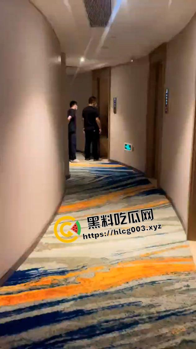 福建文旅厅厅长【林向东】酒店被捉奸现场视频流出 潜规则女演员 官网被除名 这下丢人丢大发了-2