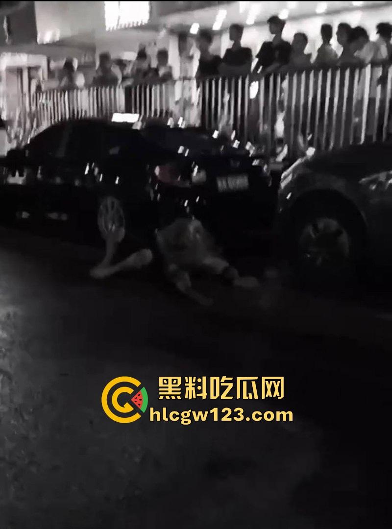 南宁大沙田516打架事件 俩老表酒后互砍 刀光剑影满身鲜血 全网疯求的现场视频曝光!-7