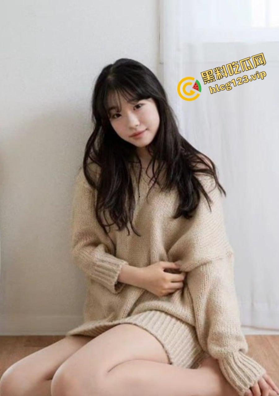 韩国甜美美女【朴泰恩】与教练3P激情流出!清纯外表下的骚气爆发,酒店疯狂摇摆淫叫不断!-5