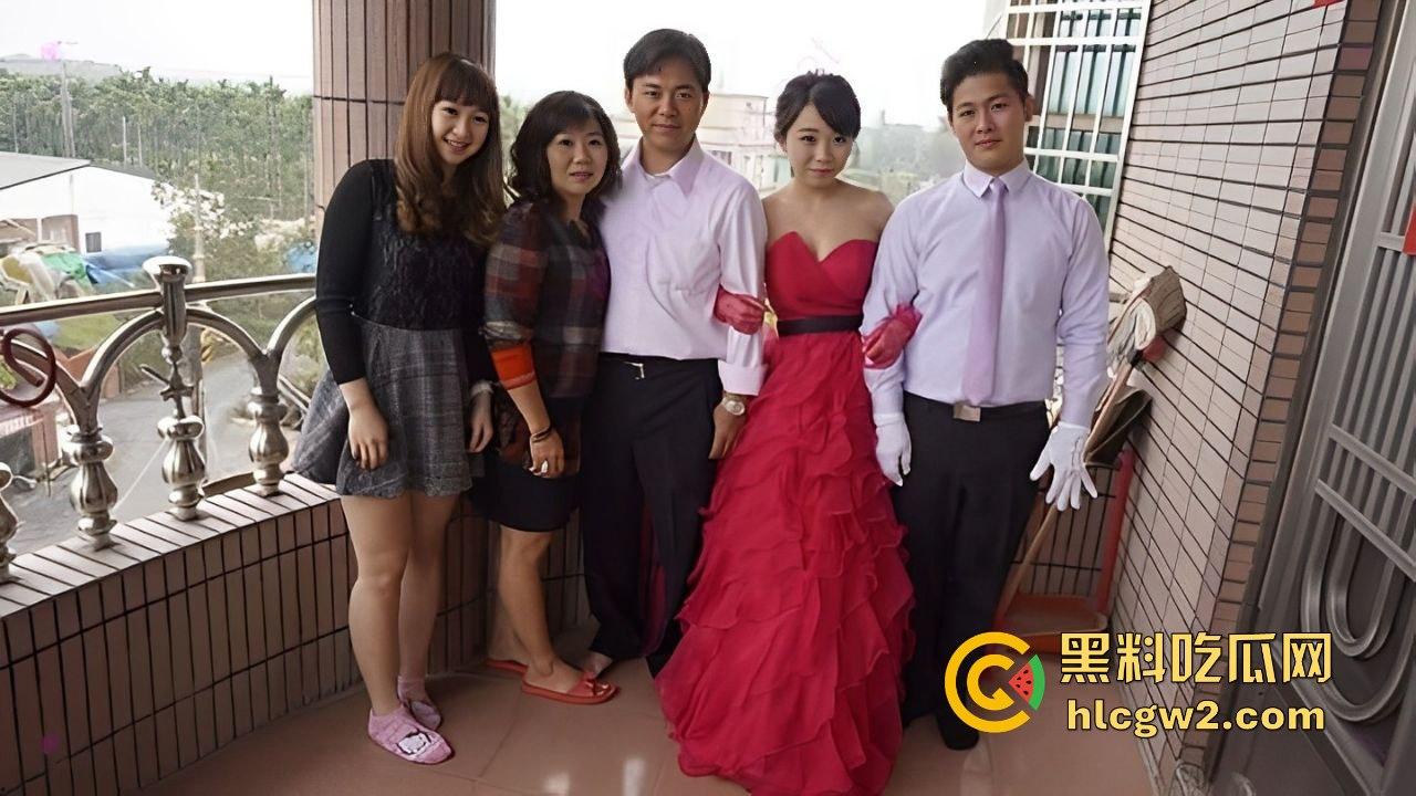 台湾已婚嫩妹【周雨婷】偷吃前男友 酒店约炮被现任老公堵个正着 不雅视频流出 叫床甜得像个发情母狗!-1