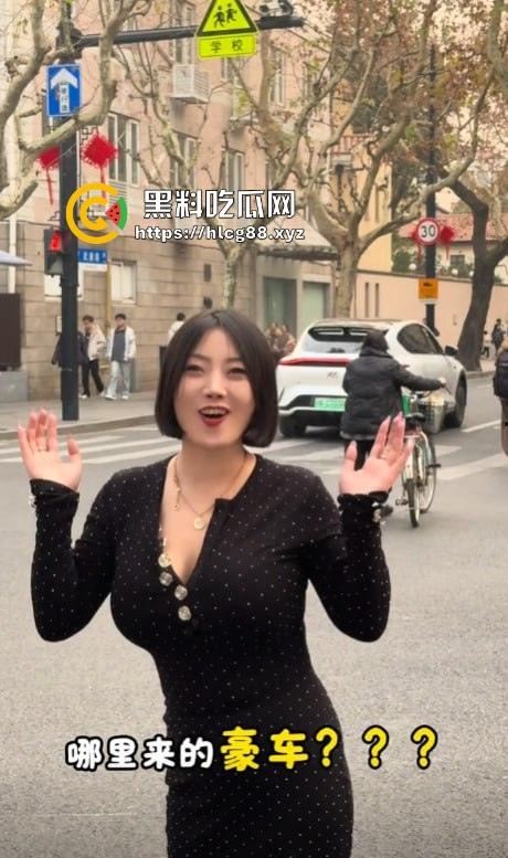 抖音百万粉贱婊【兔兔1104】反差少妇不雅视频满天飞,绝美骚逼勾魂操人,装你妈的清纯啊!-9