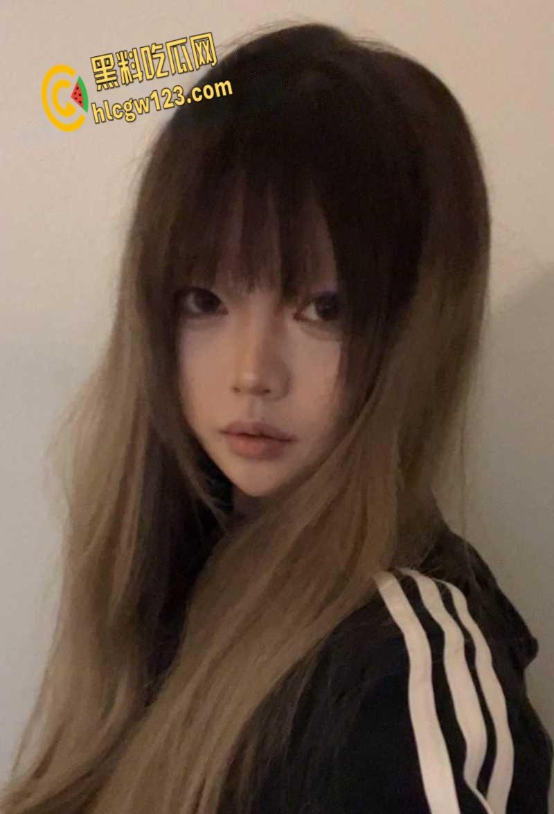 广西科技大学高颜值【陈曦】 , 渣男前男友曝光后入狂操,舔穴特写淫笑真是条母狗!-6