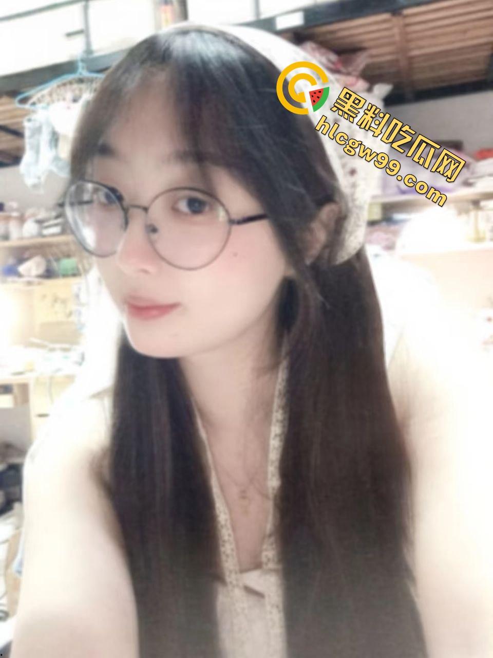 痴男社交软件网聊大学妹『马悦琦』网调成专属母狗各种污言秽语,语音抠逼湿了内裤!独家曝光流出!-3