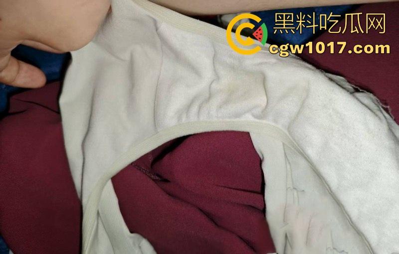 湖南师范大学微胖学姐【张星语】裸聊视频曝光,甜美脸蛋逆天豪乳白嫩诱人,纤手扣穴自慰白浆流淌!-4