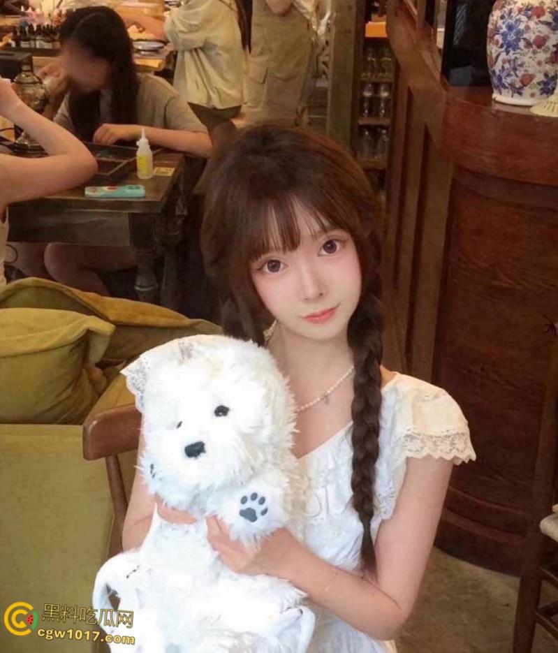 云南师范大学体育生【赵明理】,肌肉猛男与女友出租屋自拍做爱,巨乳翘臀无套抽插,把女友干的骚话连连 !-3