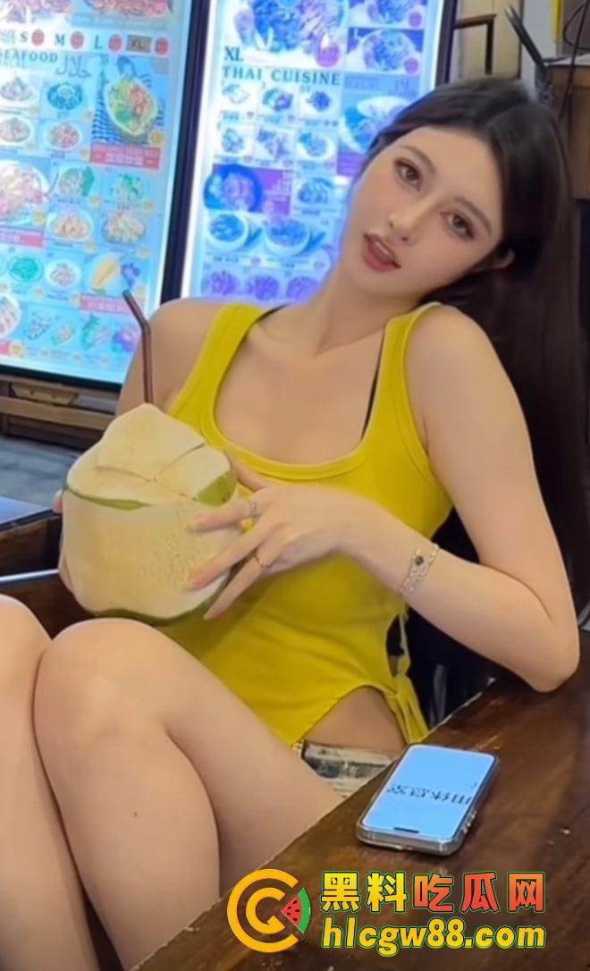 广东抖音小网红嫩模『一碗白米饭』5W拿下,175大长腿扛起来猛操,69口爆逼湿得滴水!-9