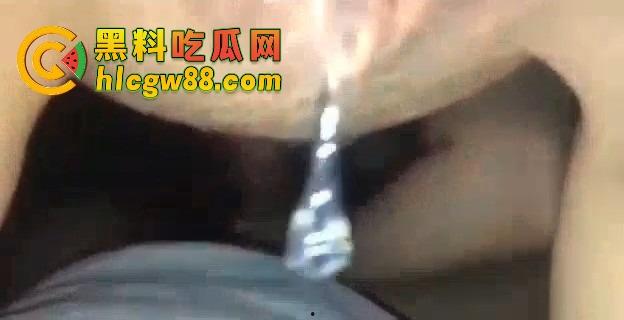 广东抖音小网红嫩模『一碗白米饭』5W拿下,175大长腿扛起来猛操,69口爆逼湿得滴水!-15