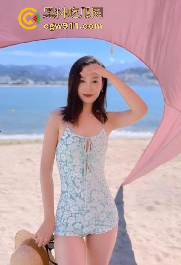 嫂子洗完澡后排卵发情,疯狂求操浓精内射,全程浪叫骚话超多,没多久就缴械了!-3