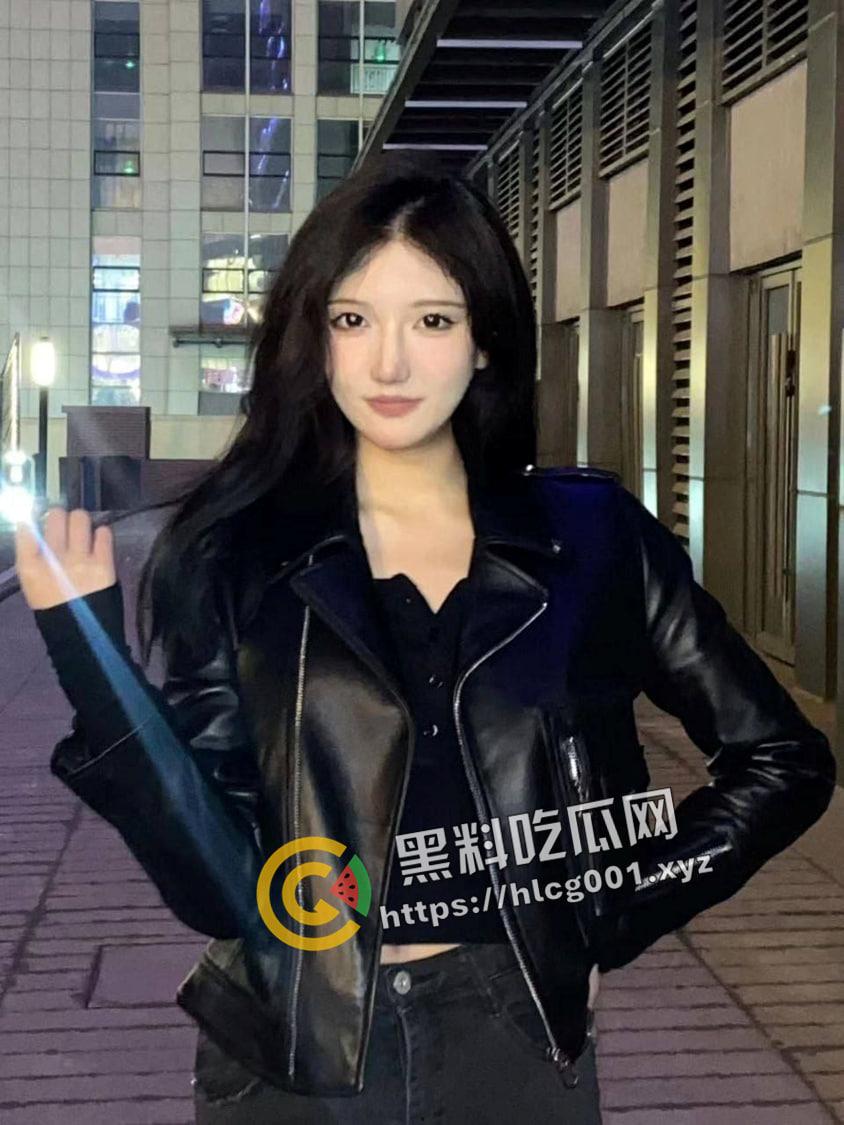 天津美术学院反差婊!体育生的肉便器 奶头粉嫩 身材极品 叫声太浪了 减低音量 放心食用-5