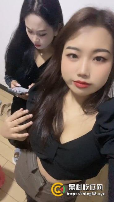 网友60块买快手小网红【茉姑娘】不雅视频被坑惨,摸奶视频一堆连逼都没见着,这婊子曝光活该!-5