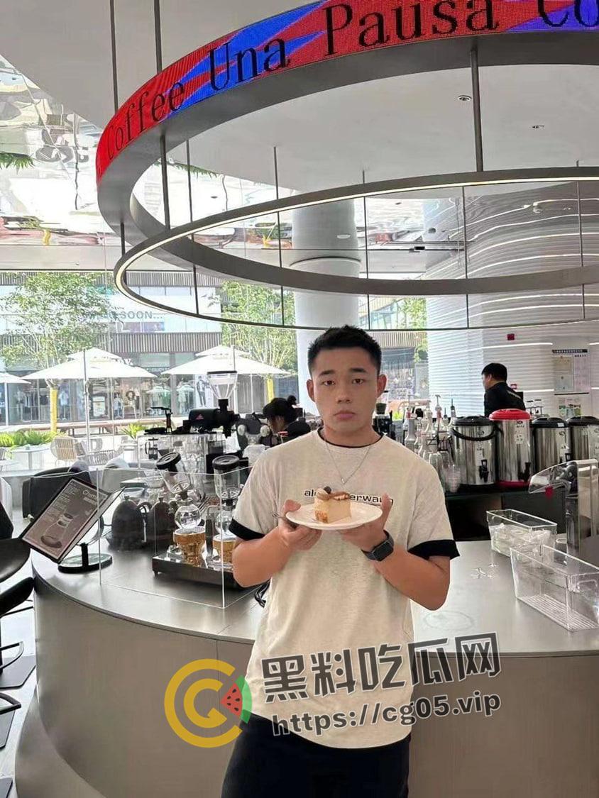 成都男同混战!原配0捉奸1和小三0 打架场面犹如妇女撕逼 这就是gay们的战斗力吗-3