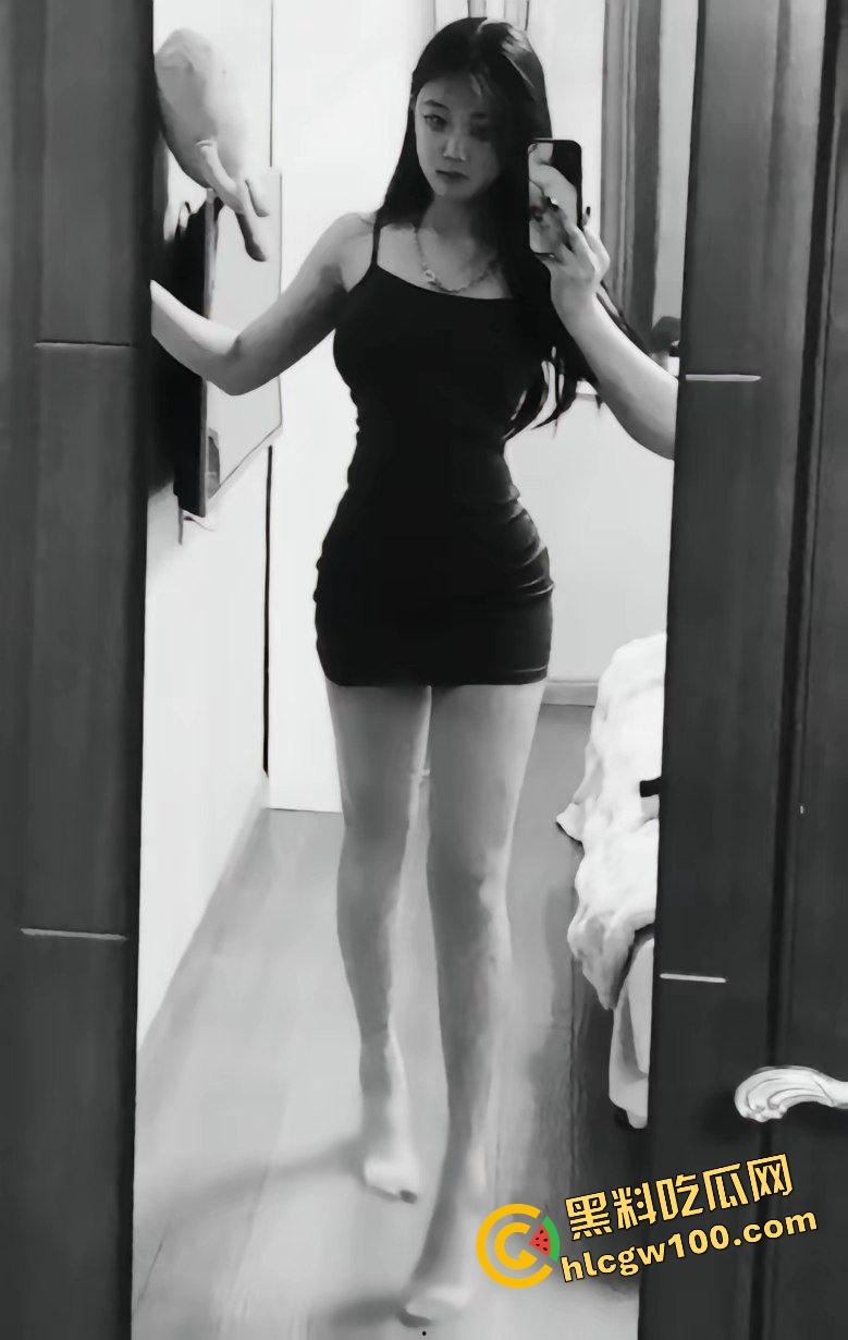 抖音极品身材御姐饥渴骚鸡『梨花蛇』短牛仔镜前诱惑口交舔鸡,扶床暴力后入猛怼骚臀!原创独家曝光流出!-3