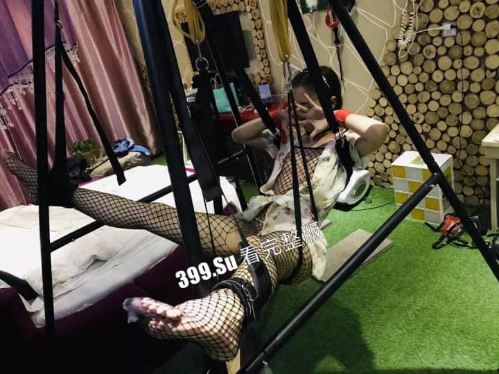 太原旅游职业学院 表演艺术专业 毕业的王雨霏反差视频流出 那么可爱漂亮的女学生也是个吃精的骚货-4