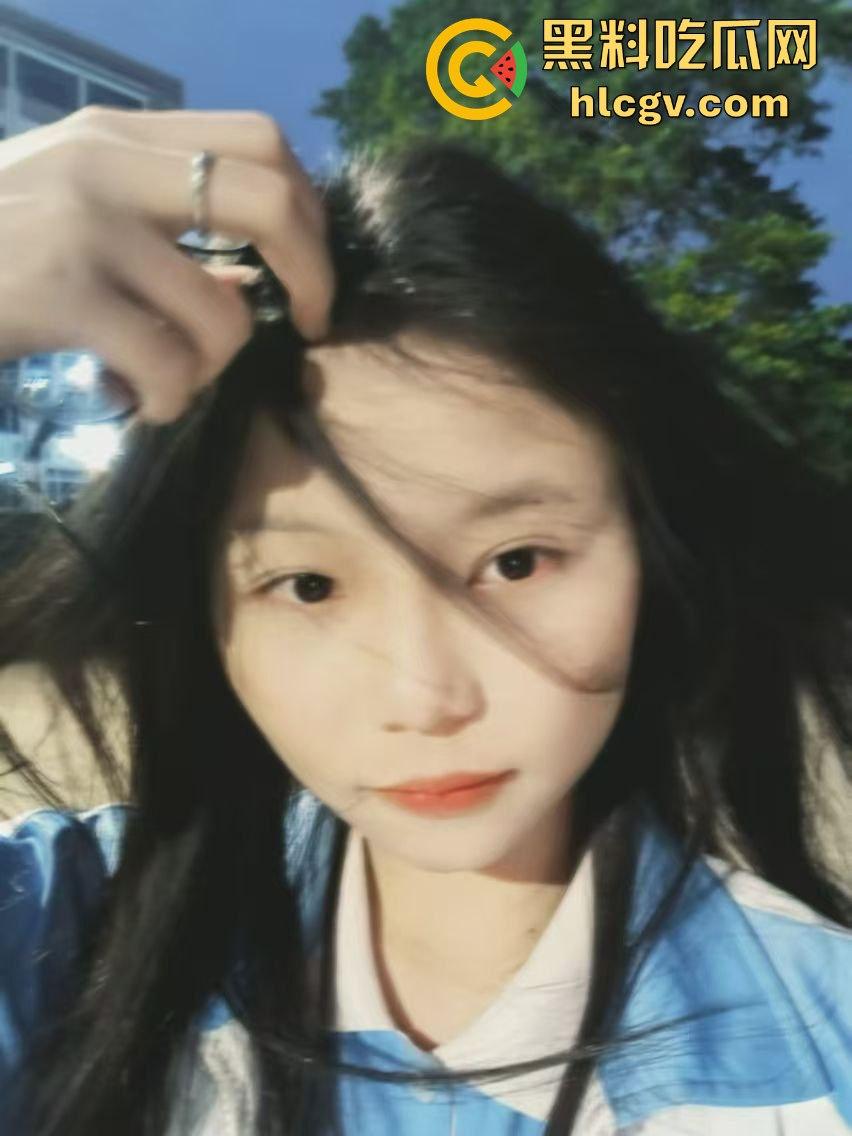 无锡职业技术学校21岁小母狗【李宛如】云盘视频泄露!黑色蕾丝情趣内衣勾魂,口交后入,最后颜射直击第一视觉!-5