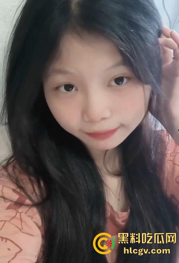 无锡职业技术学校21岁小母狗【李宛如】云盘视频泄露!黑色蕾丝情趣内衣勾魂,口交后入,最后颜射直击第一视觉!-6