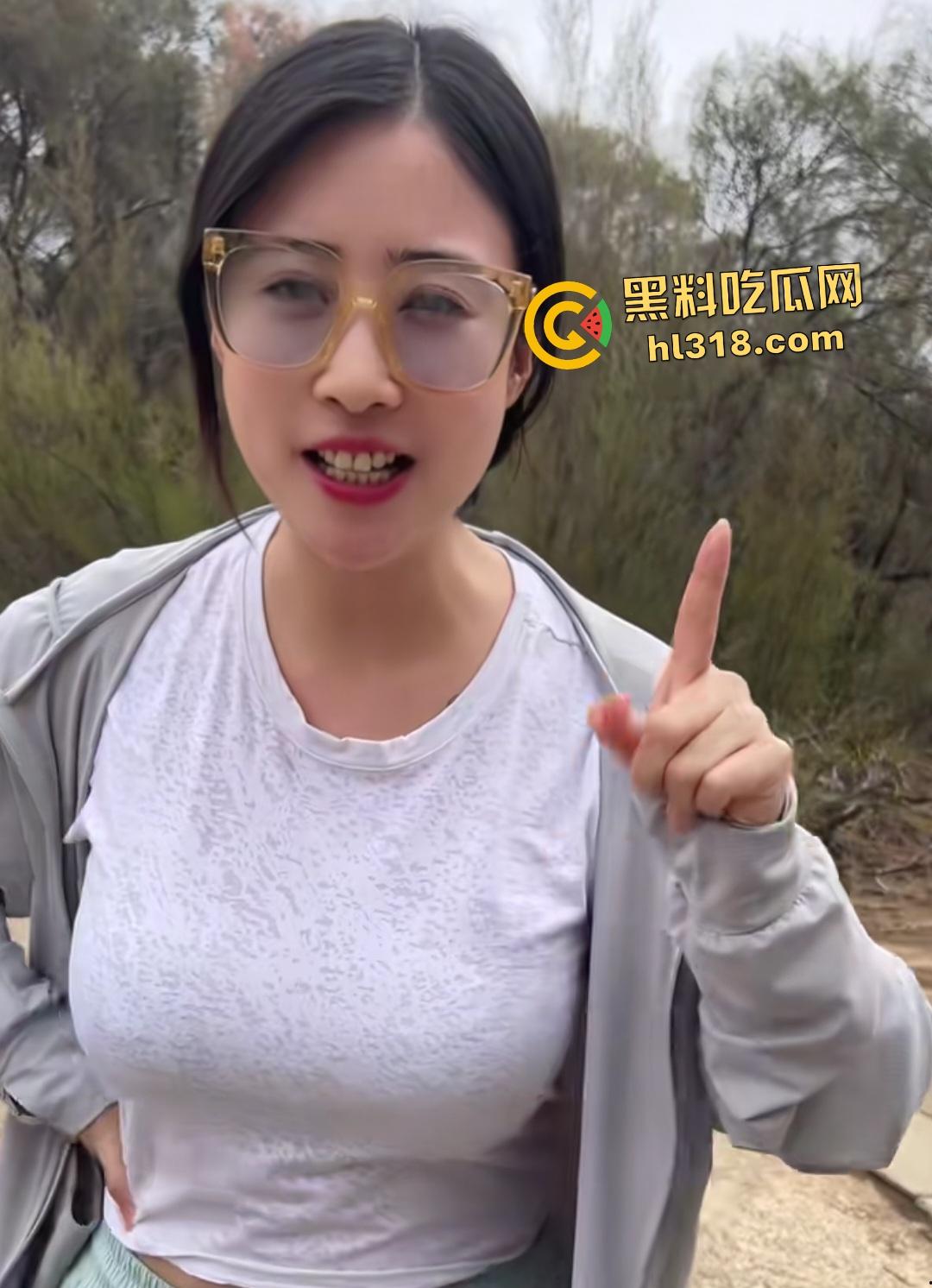 抖音旅游博主【水子在澳洲】八字吊钟巨乳狂撸男友小鸡巴,乳交秒射太快,这金针菇真是暴殄天物!-3