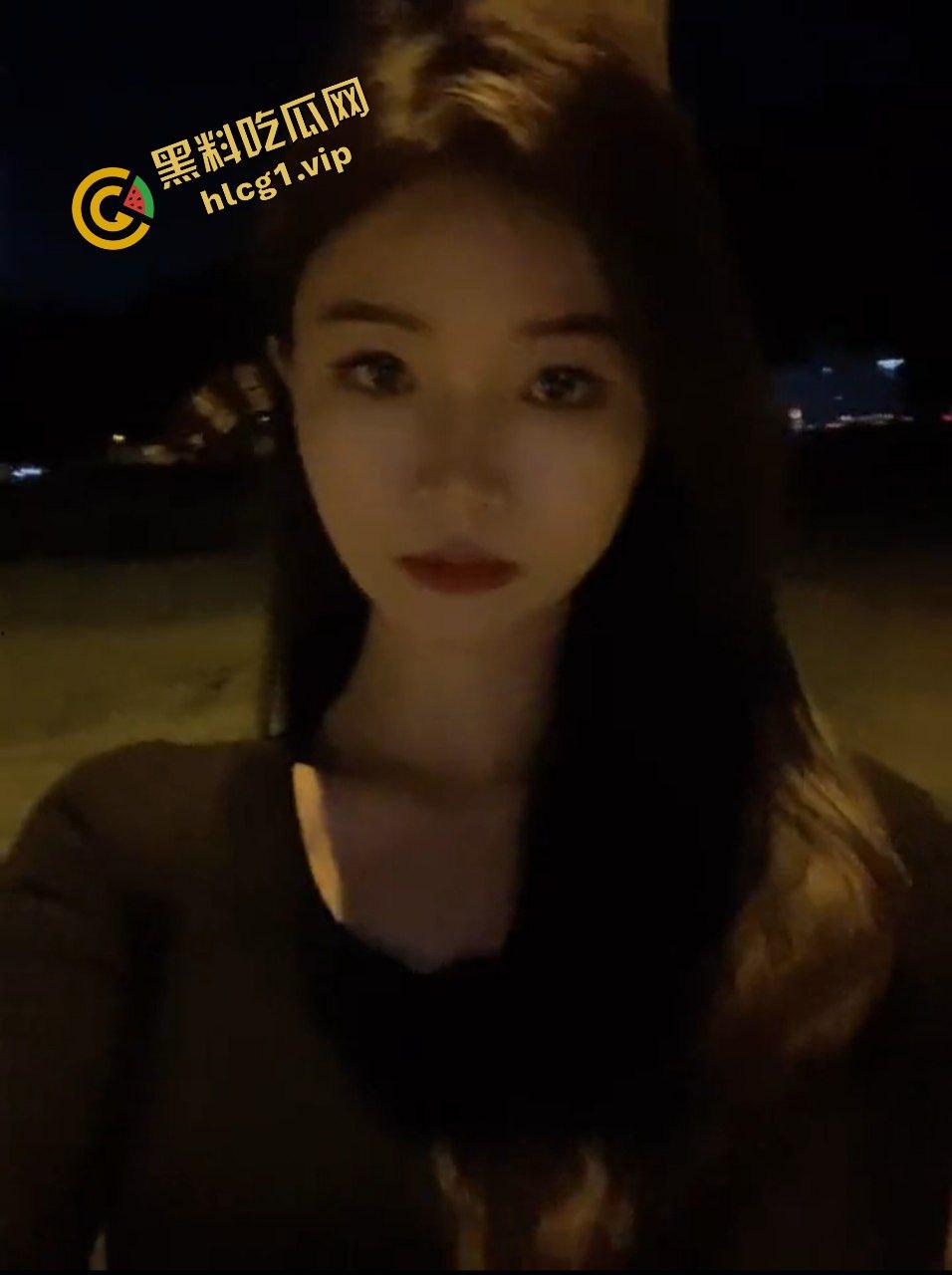 推特极品福利姬『木贞』金主专属母狗 妖娆身姿相当哇塞!定制私拍流出!-1