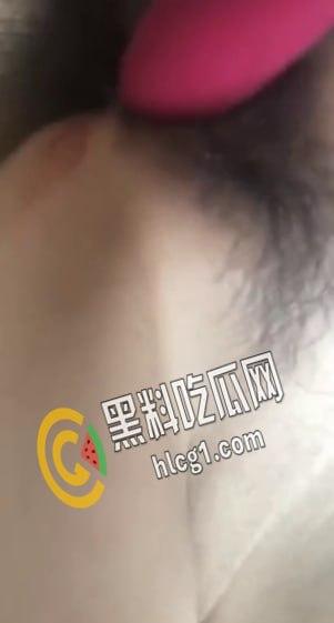 航空极品空姐和肌肉男友激情做爱自拍 男友太猛了 一身肌肉 操的空姐浪叫不止 双双高潮！-3