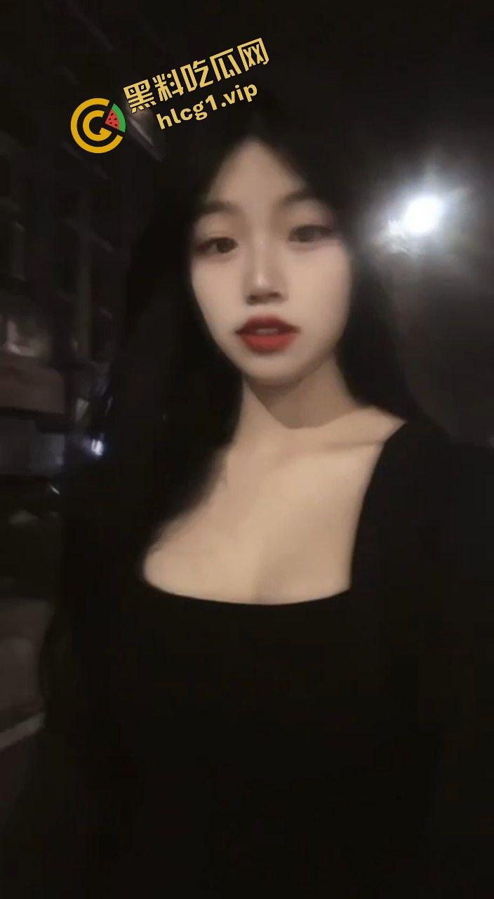 瓜友投稿曝光!冀州中学高中同学『王微欣』给闺蜜当伴娘 被单男得吃爆操!-2