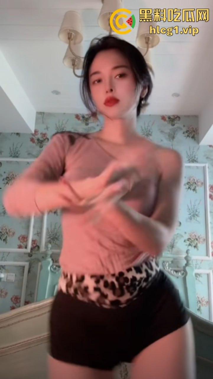 生活不易 建筑高工卖艺!抖音50万粉丝 【美洲豹66】单亲妈妈 巨乳黑丝骚姿挑逗!-11