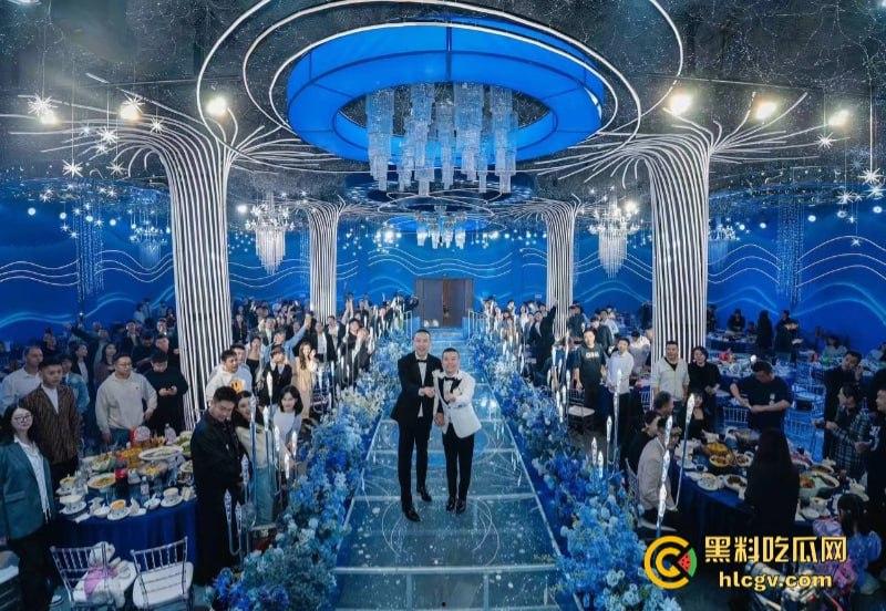 菊花一紧:成都北湖筵禧gay婚现场视频流出 打破世俗勇敢合体 男男亲亲有点怪怪的-4