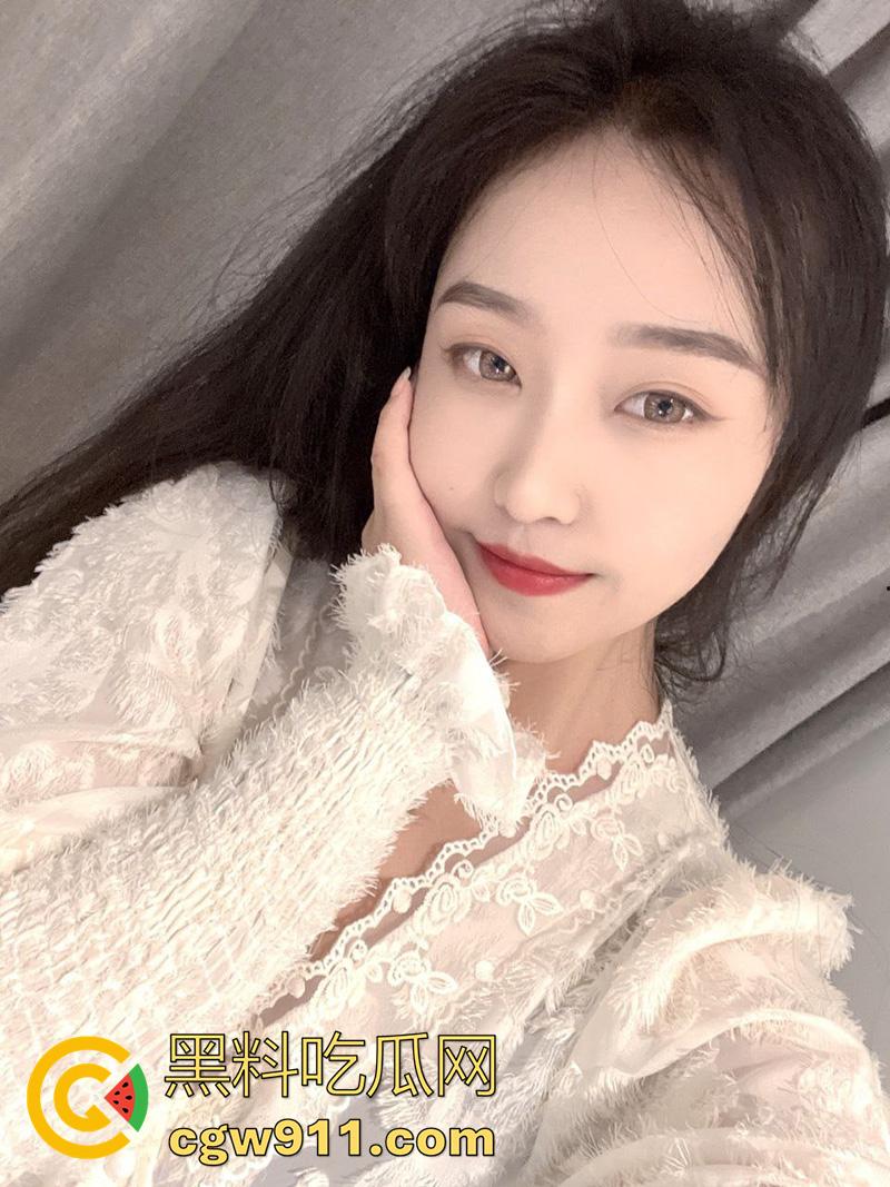 白天幼师晚上坐台当小姐，杭州骚逼幼师【郑甄】，只要给钱就能操，经常绿男友，还曾1v4群p，睡觉时被朋友强奸！-3