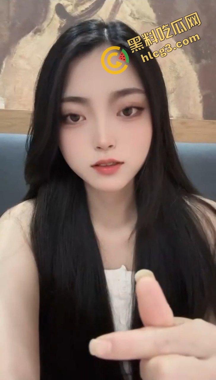 瓜友投稿曝光模特骚货『兔兔』美臀配花纹引人注目 第一视角多场景后入爆操诱人撸!-2