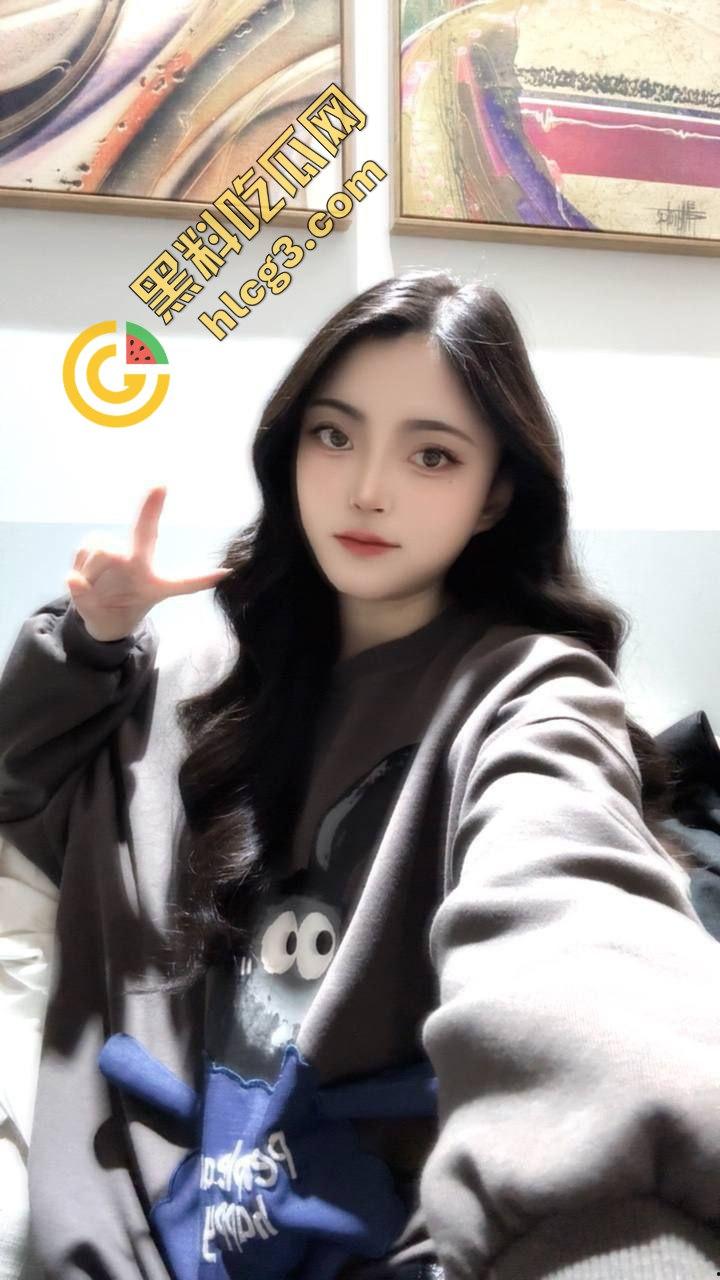 瓜友投稿曝光模特骚货『兔兔』美臀配花纹引人注目 第一视角多场景后入爆操诱人撸!-3