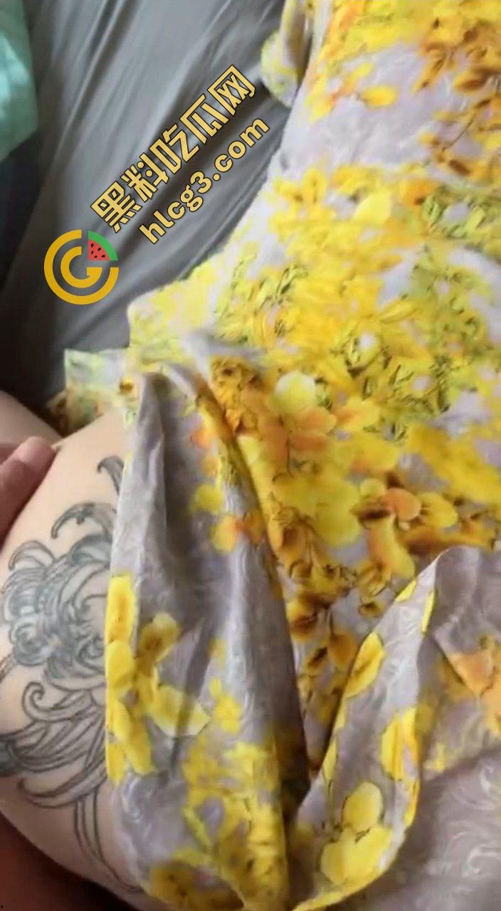 瓜友投稿曝光模特骚货『兔兔』美臀配花纹引人注目 第一视角多场景后入爆操诱人撸!-6