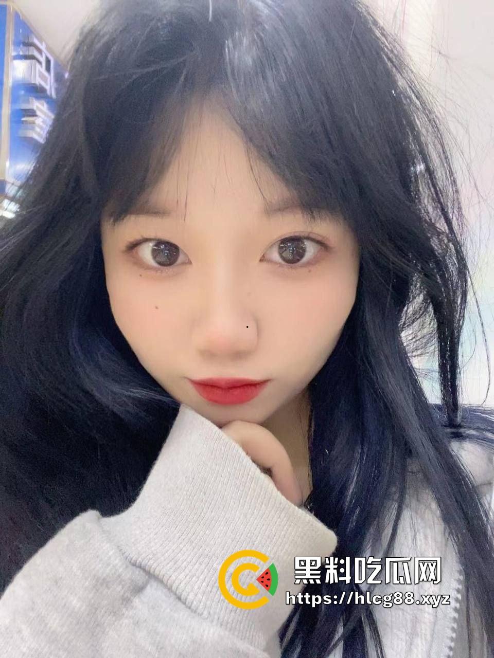 苏州大三【邵怡饶】自拍视频再曝,甜脸恶心人,床上骚浪贱到爆,男友操她操出新高度!-4