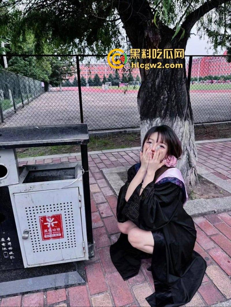 独家爆料!江苏职业技术学院【张爱苓】啪啪视频被渣男流出 各种情趣装层出不穷 女神沦为母狗!-12