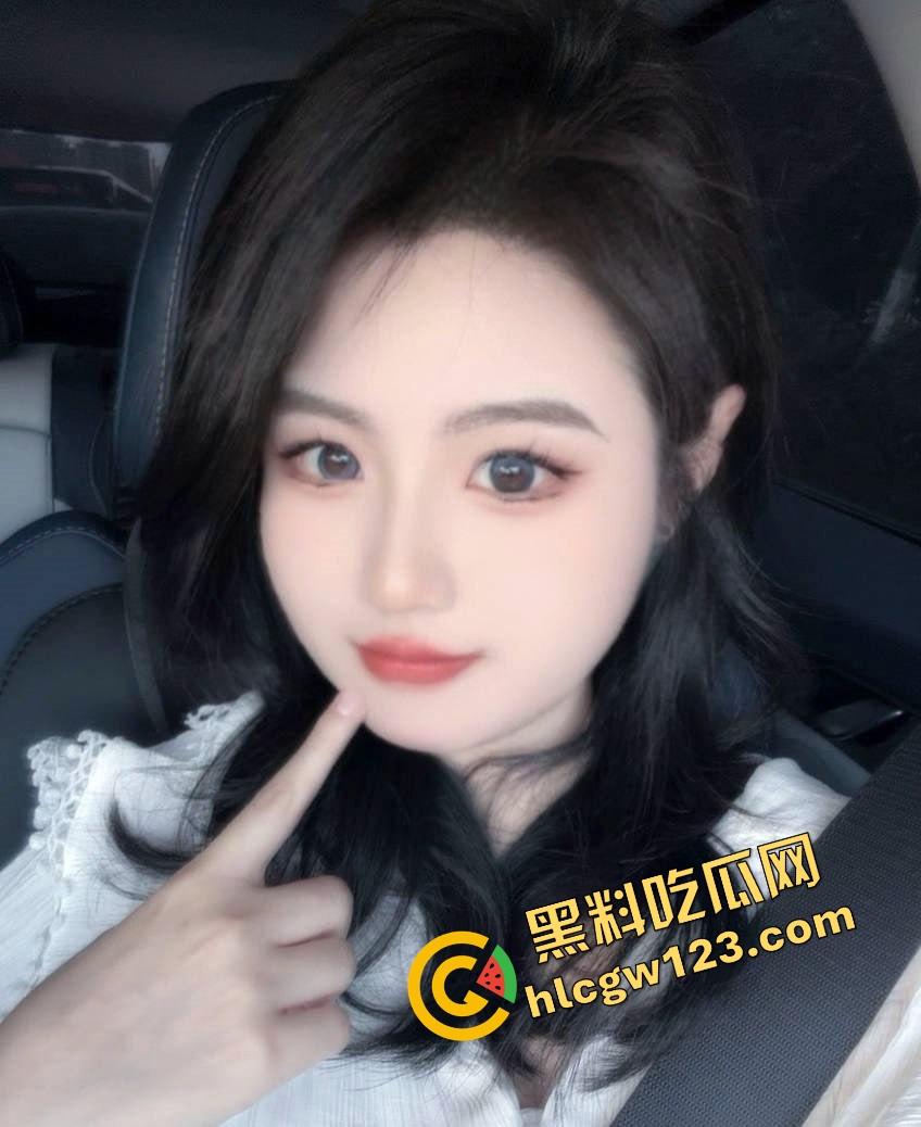 青岛极品幼师露脸抠逼泄露,讲完童话回家自慰表情媚到不行,骚到像开了九次房后再爱一次的脸!-2