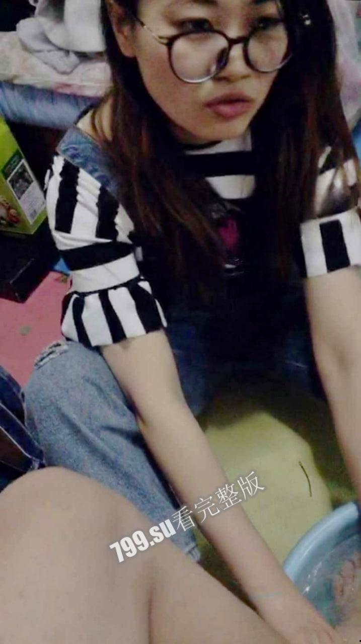 大连小情侣日常同居自拍 蜜桃臀被疯狂插入 口爆吞精 极致调教-29