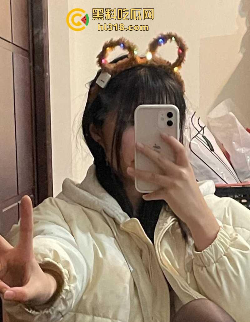 清纯反差婊【吕婧】不雅视频被前男友曝光流出，身材火辣淫劲十足，圆润巨乳诱惑爆表，被爆操直呼不够！-1