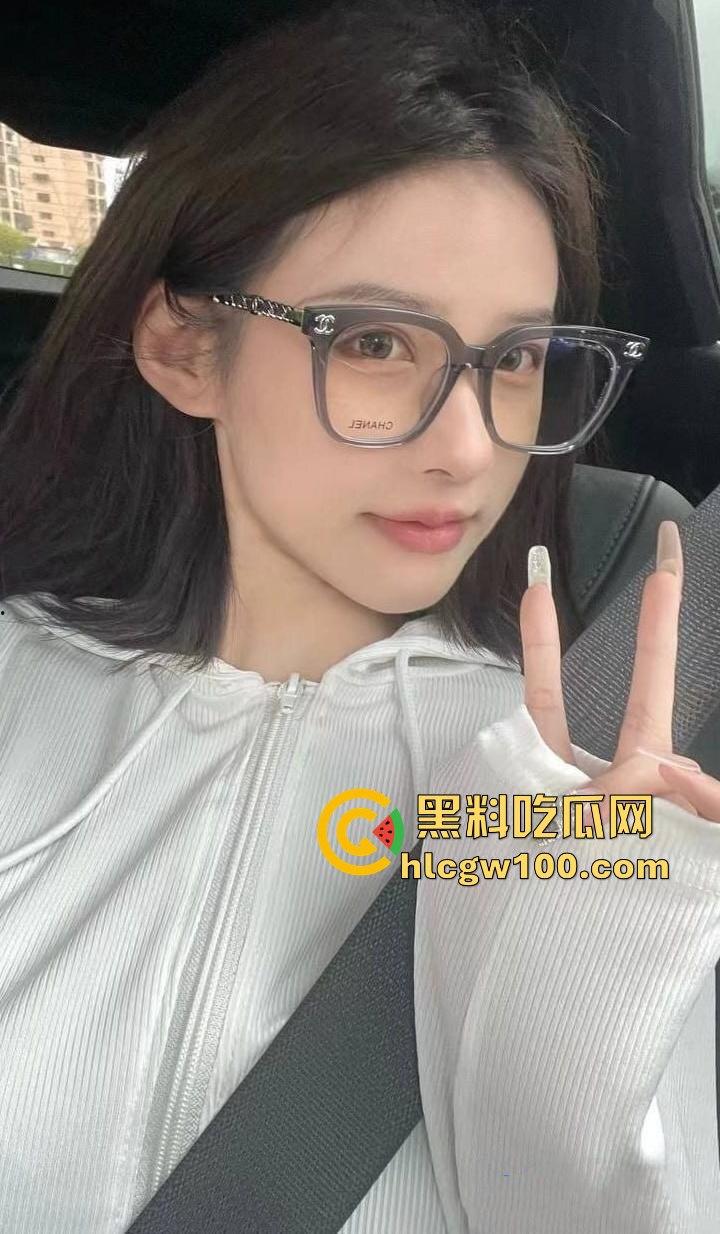 长沙舞蹈学院清纯反差舞蹈生【吴萱莉】约炮被曝光,极品小母狗喜爱约炮求着男主狠狠抽插!-2