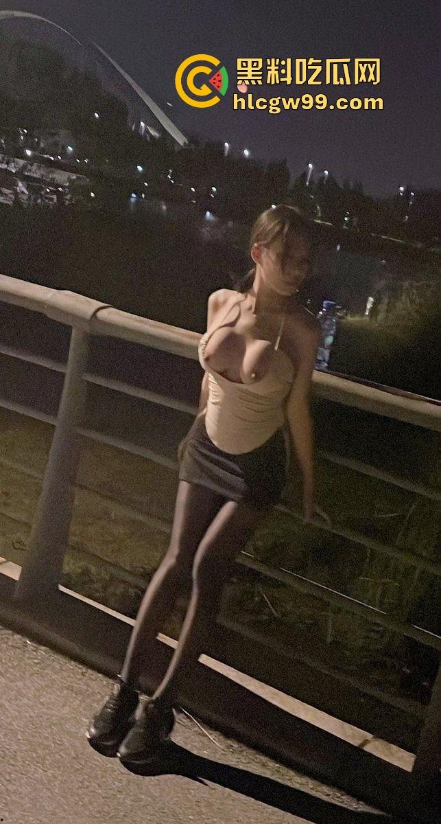 LoveMyDddy『奶凶大人』骚穴纹身太犯规 骚穴纹身暴力打桩机榨干猛男 户外露出玩的就是心跳!-16