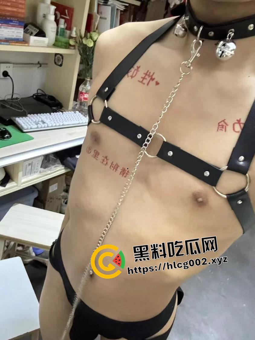 四川师范大学TS【杨佩函】整天穿渔网黑丝 肉便器纹在身上 朋友圈放做爱视频 四川对于男同的接受程度这么高了吗-12