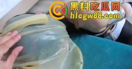 抖音云南24岁『每天存一块』发骚照钓金主,结果遭遇变态SM,塑料袋窒息爱捆绑调教,逼卖不成反被虐!-19