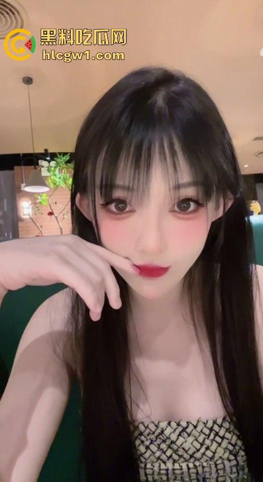 瓜友爆料广州商务饭局的头号骚货『姜安琪』！表面高冷，撒钱贴你身上送逼，干到她腿软还叫爸爸！-1