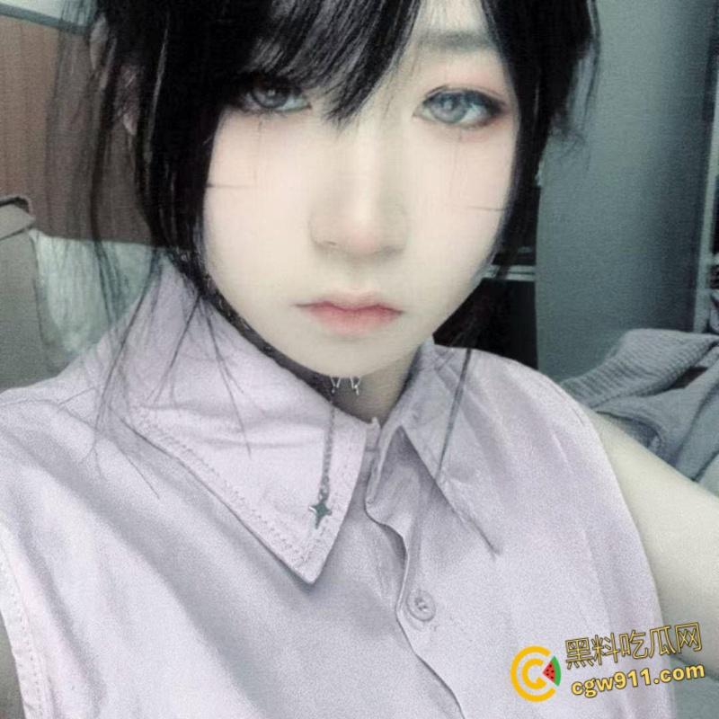 辽宁大连高三嫩妹【张祥琳】,饥渴难耐裸聊自慰 ,粉嫩蜜穴抠逼自慰淫水四溢 ,年纪轻轻就成小母狗了 !-3