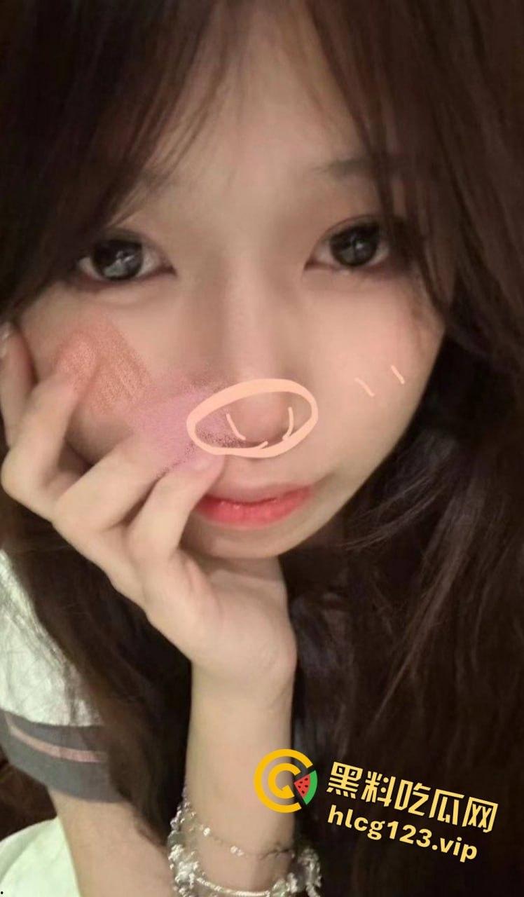 极品双马尾学生妹【欢欢】,甜美萝莉风格私下大反差!COS扮装直播裸舞让人把持不住!-9