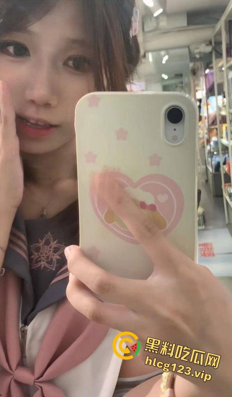 极品双马尾学生妹【欢欢】,甜美萝莉风格私下大反差!COS扮装直播裸舞让人把持不住!-14