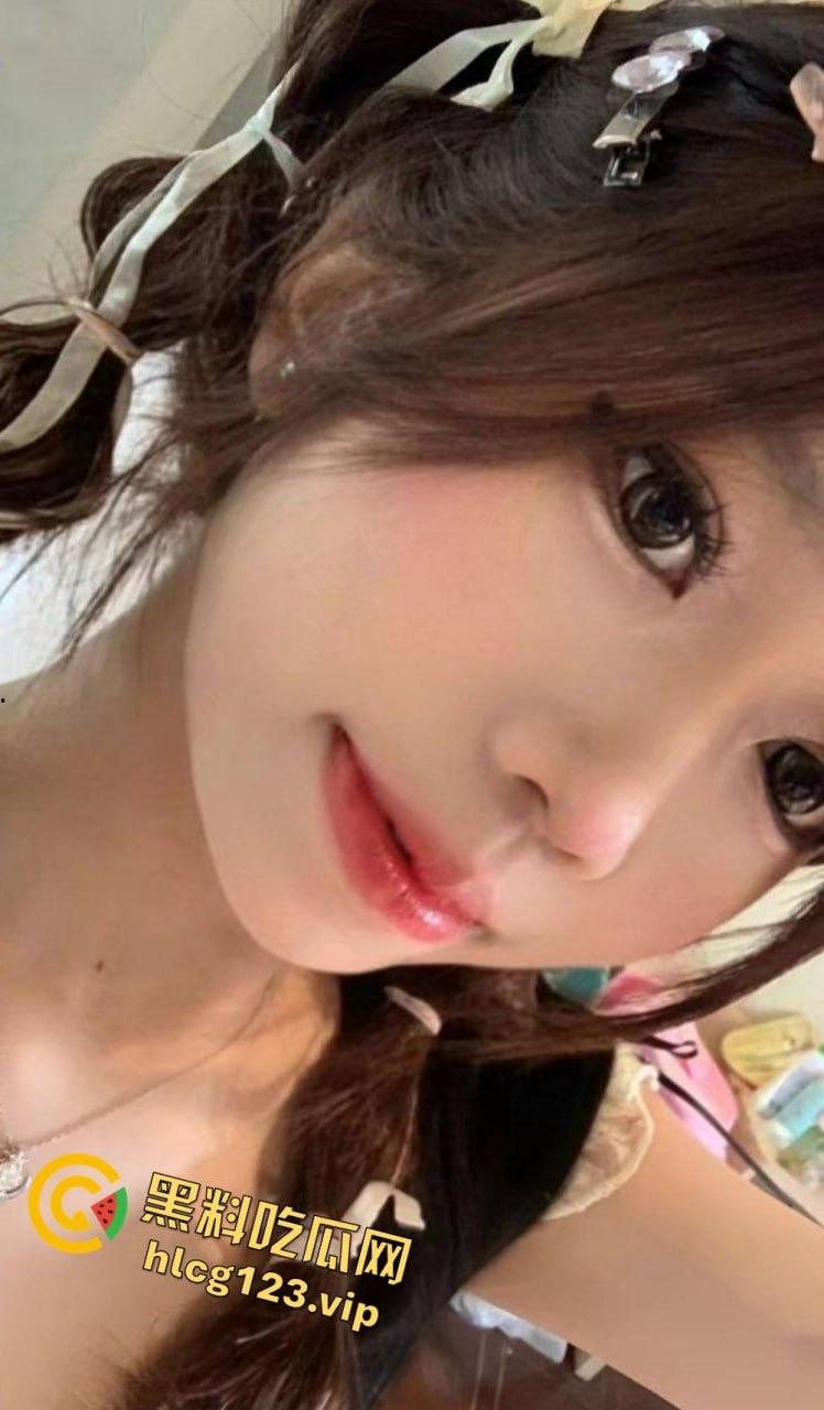 极品双马尾学生妹【欢欢】,甜美萝莉风格私下大反差!COS扮装直播裸舞让人把持不住!-20