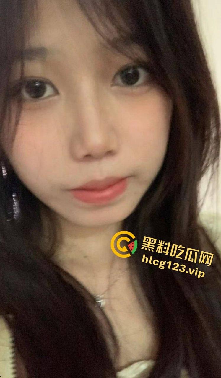 极品双马尾学生妹【欢欢】,甜美萝莉风格私下大反差!COS扮装直播裸舞让人把持不住!-24