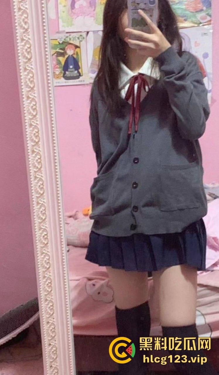 极品双马尾学生妹【欢欢】,甜美萝莉风格私下大反差!COS扮装直播裸舞让人把持不住!-36