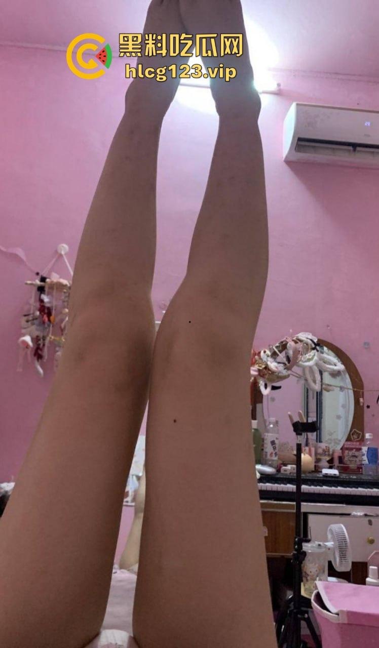 极品双马尾学生妹【欢欢】,甜美萝莉风格私下大反差!COS扮装直播裸舞让人把持不住!-51