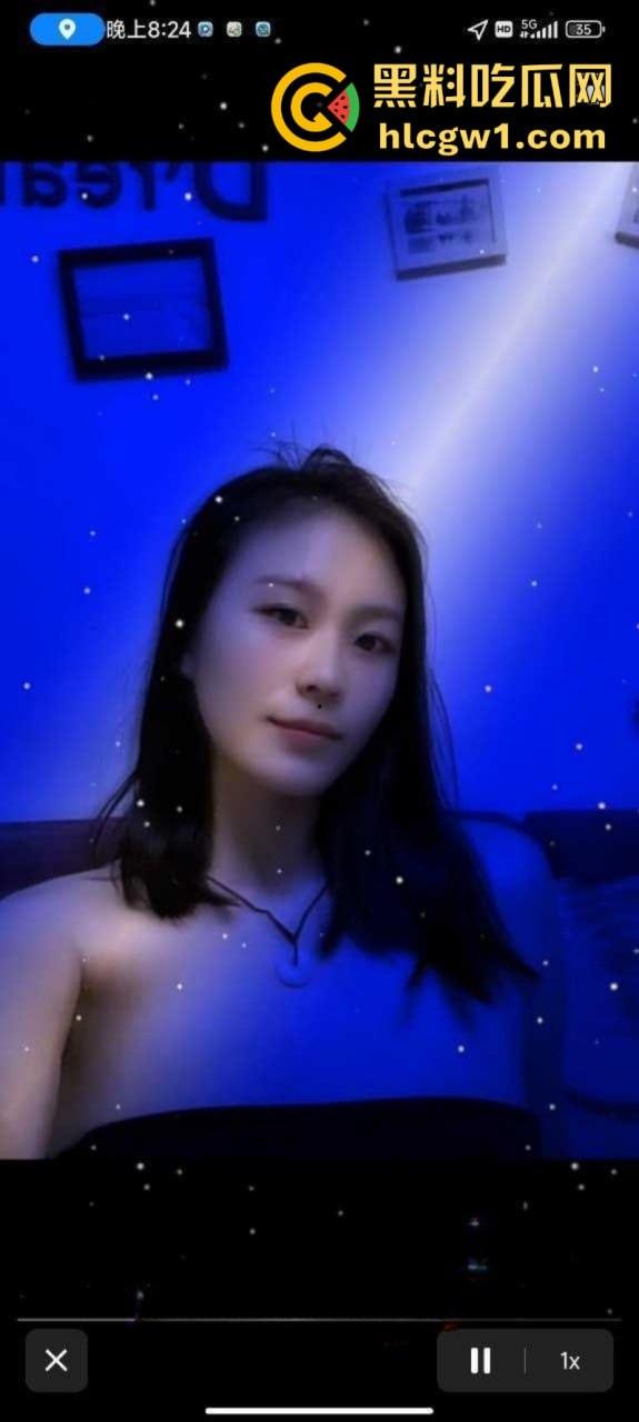 独家曝光！快手福利主播【胸照样凶】表面直播擦边 私底下粉丝付费一对一来者不拒 直接开会议视频裸聊自慰抠逼！-12