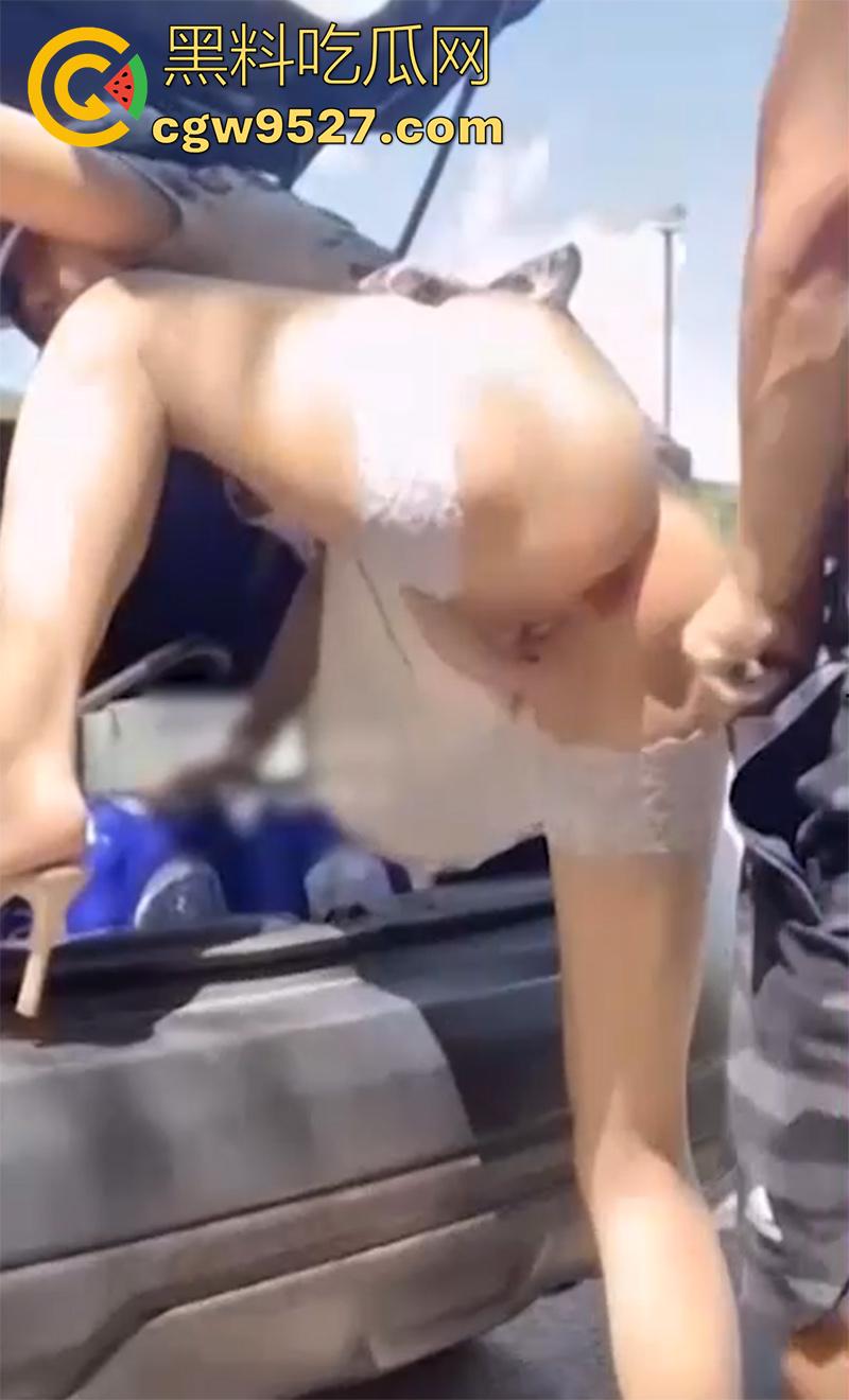 别人老婆就要站起来操,顶级人妻偷情合集,酒吧勾引先车震再户外,背着老公被调教成母狗,成为男人肉便器!-3